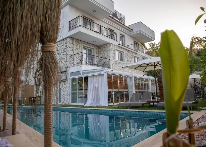 Urla 1867 Hotel